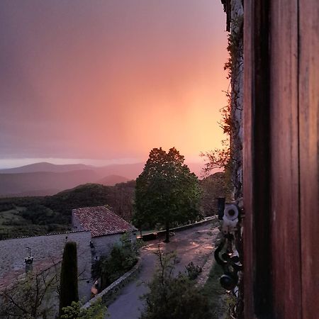 Bed and Breakfast Les Roses Tremieres Bargème Exteriér fotografie